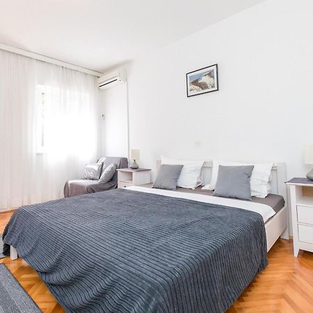 Apartments Seric ヴルボスカ エクステリア 写真