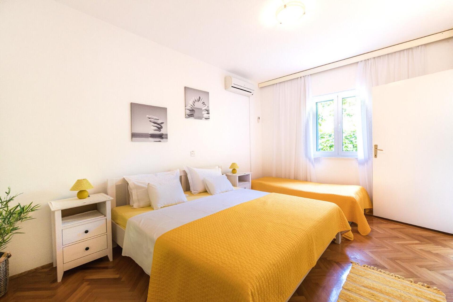 Apartments Seric ヴルボスカ エクステリア 写真