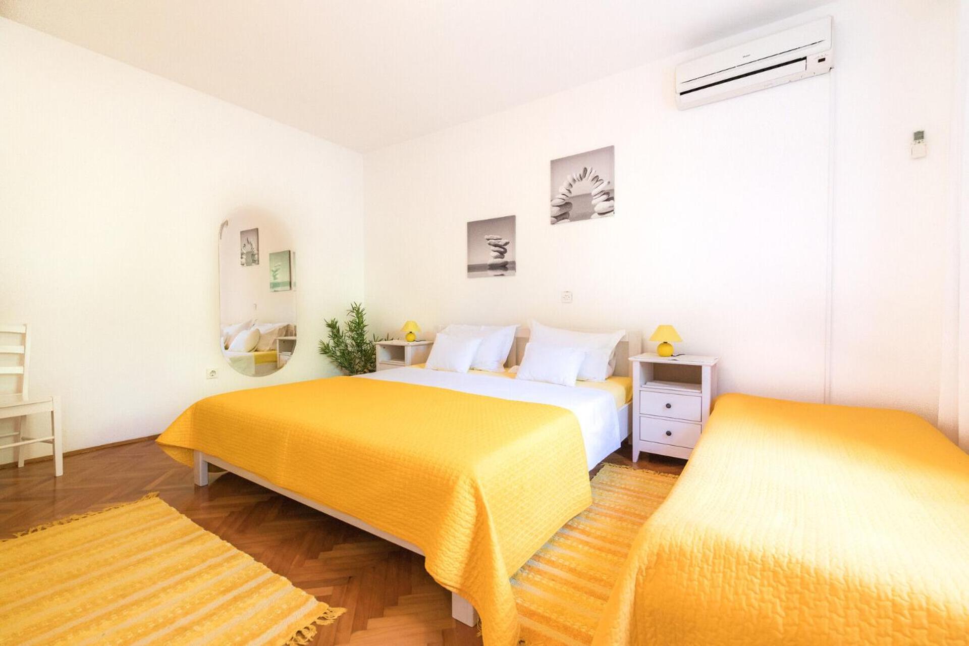 Apartments Seric ヴルボスカ エクステリア 写真